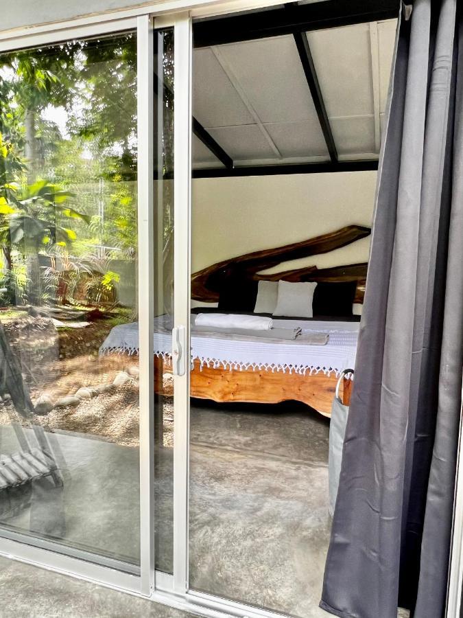 Villa Whispering Wisdom à Cahuita Extérieur photo
