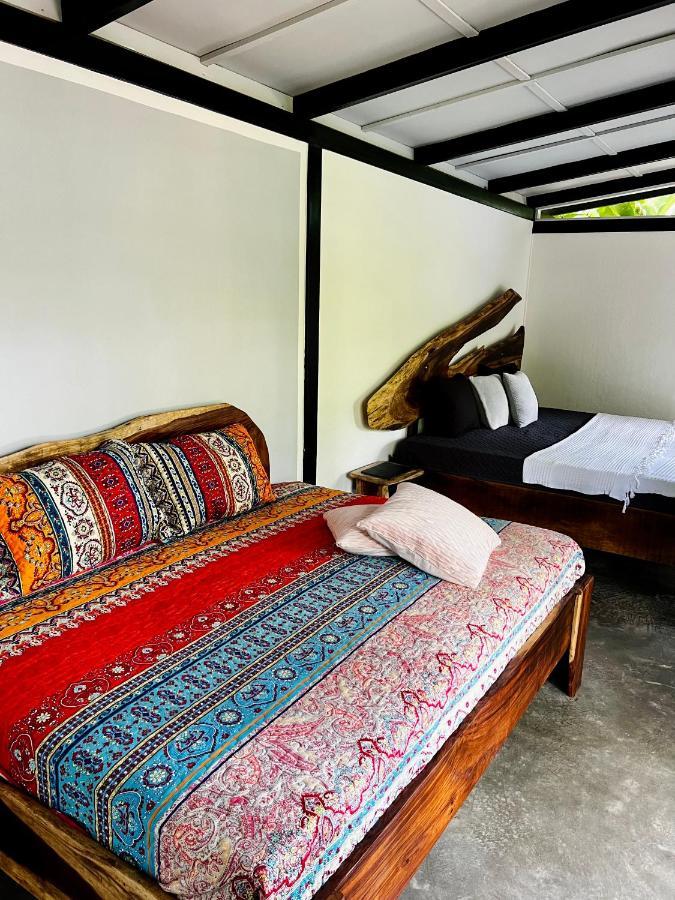 Villa Whispering Wisdom à Cahuita Extérieur photo
