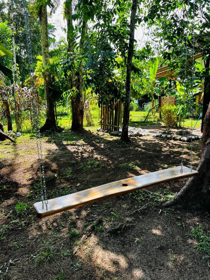 Villa Whispering Wisdom à Cahuita Extérieur photo